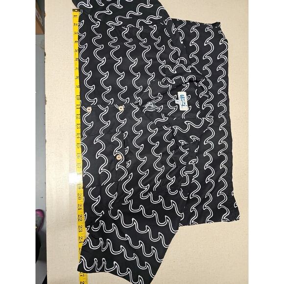 VTG Uzzi Amphibious Gear Size M Hawaiian Shirt Surf Waves Short Sleeve Button Up - Picture 5 of 7